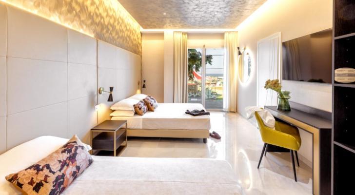 Hotel Mondial リミニ エクステリア 写真