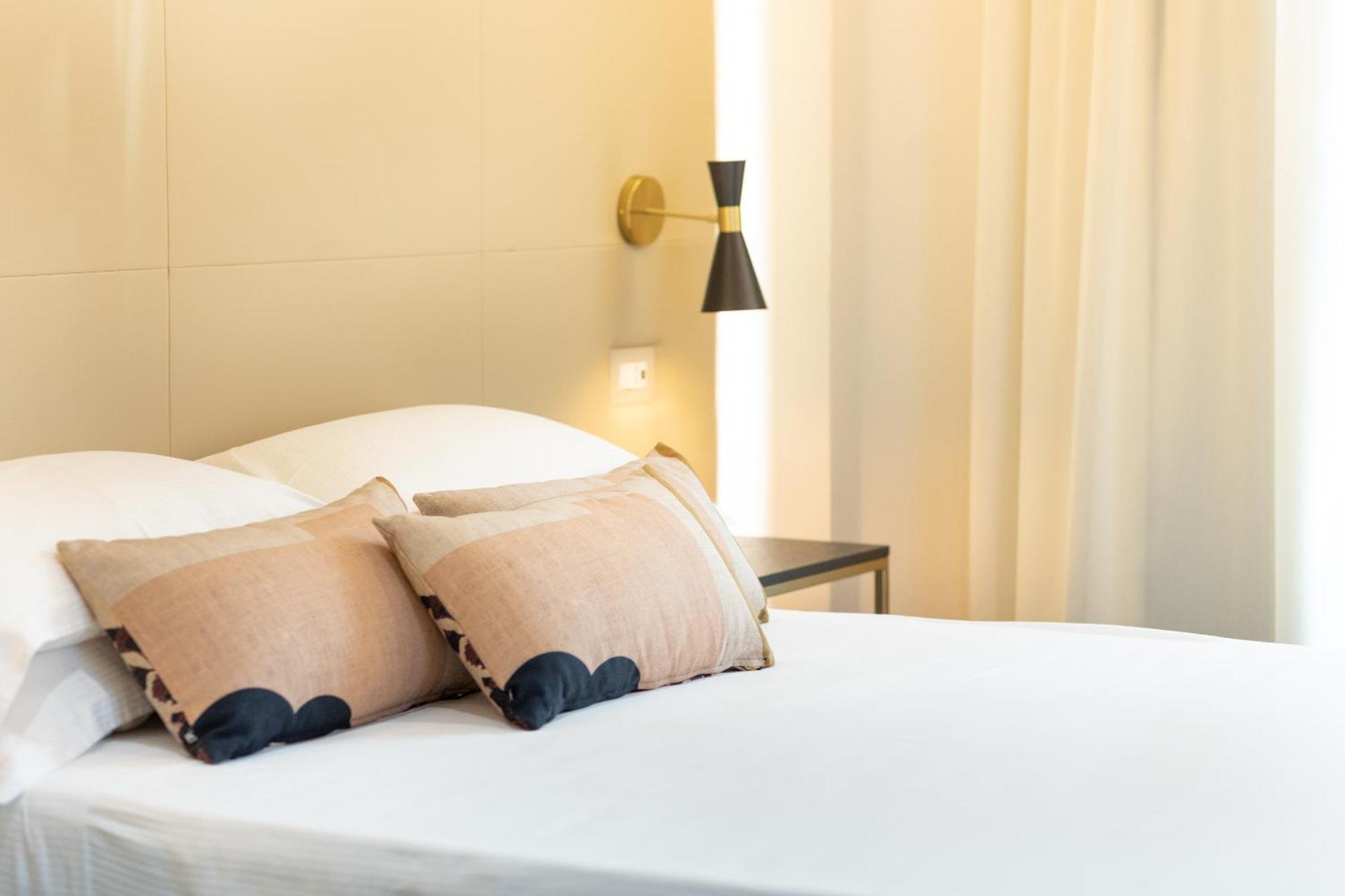 Hotel Mondial リミニ エクステリア 写真