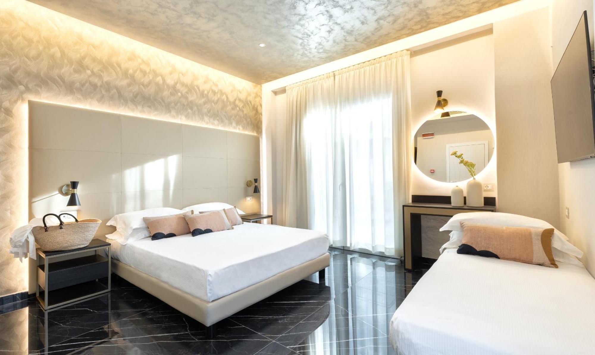 Hotel Mondial リミニ エクステリア 写真